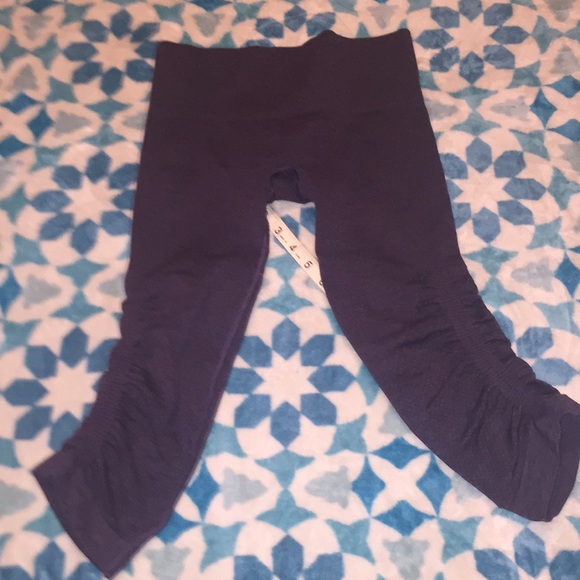 Lululemon In the Flow Capli (2/4) - Picture 5 of 5